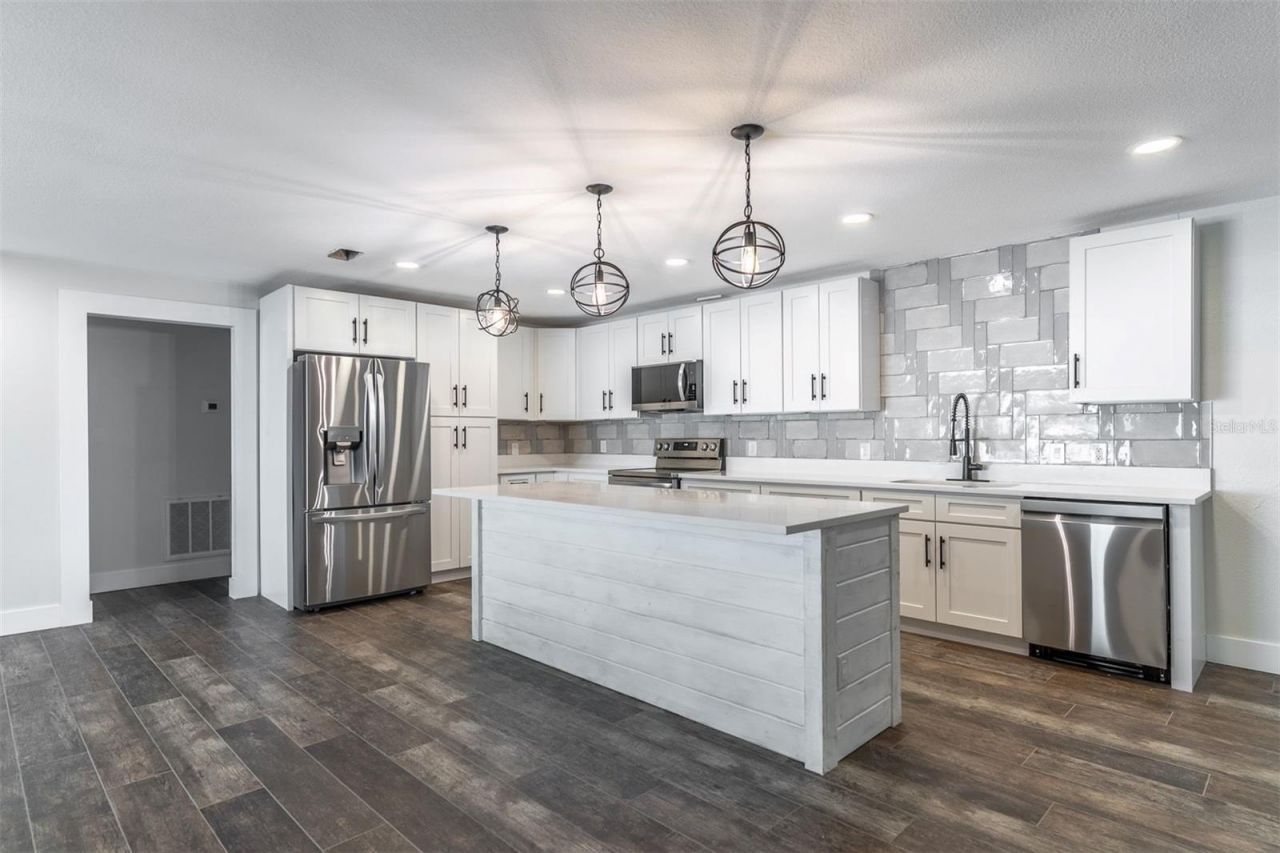 16880 SE 63rd Lane, Ocklawaha, FL 32179 Photo