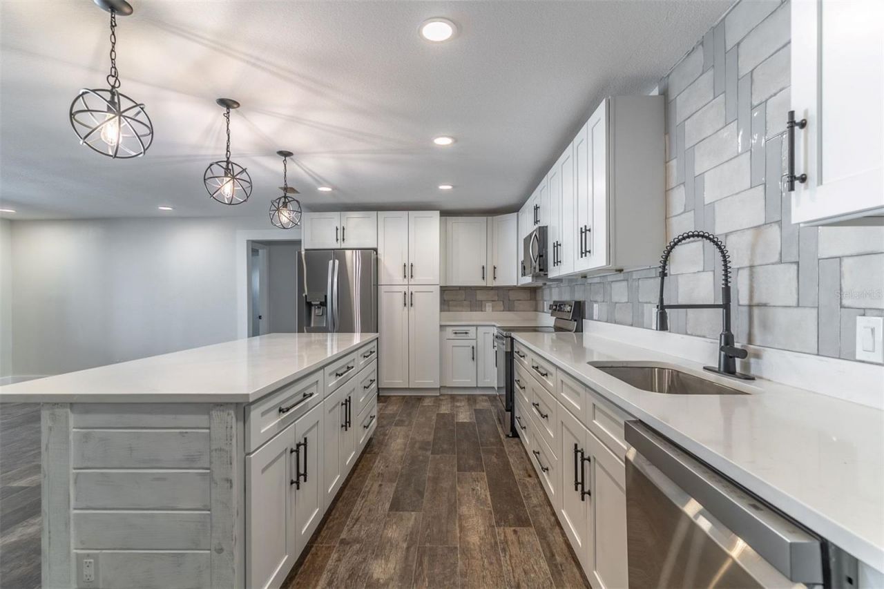 16880 SE 63rd Lane, Ocklawaha, FL 32179 Photo