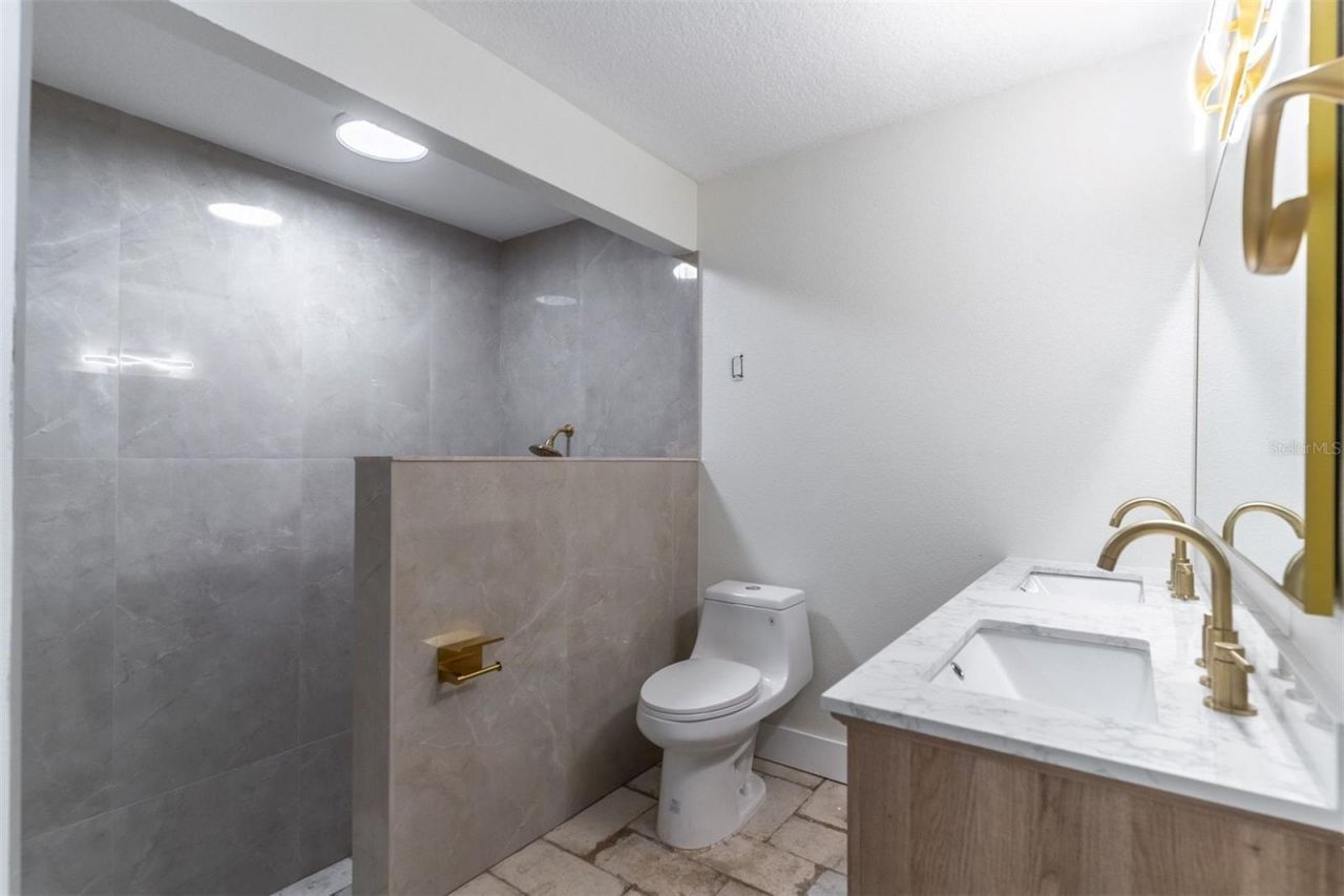 16880 SE 63rd Lane, Ocklawaha, FL 32179 Photo