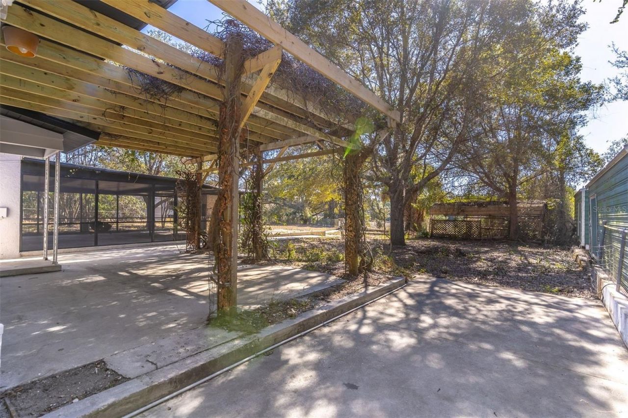 16880 SE 63rd Lane, Ocklawaha, FL 32179 Photo