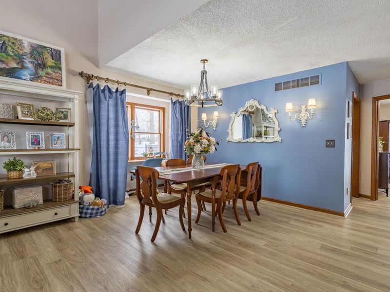 136 Village Green Drive, Sidney, OH 45365 Photo 8