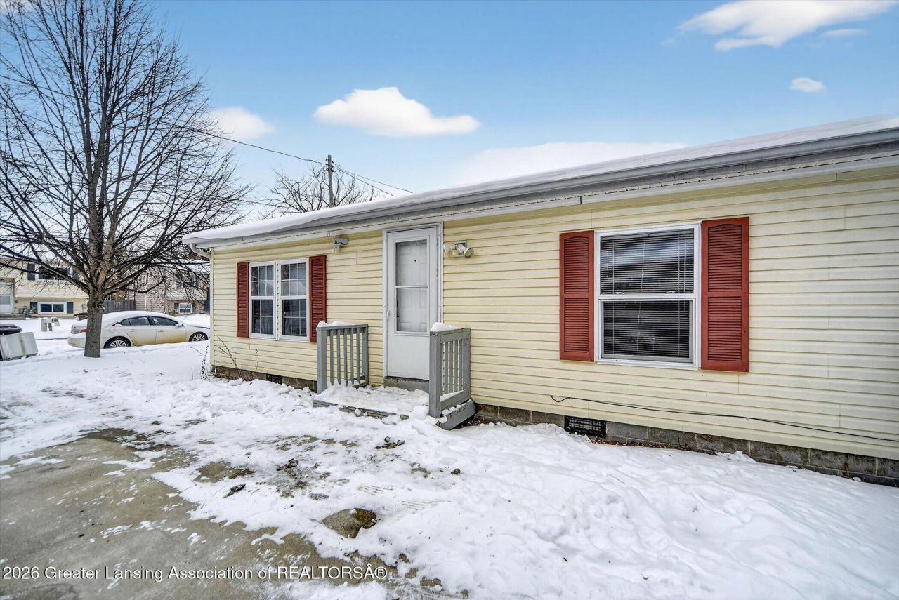 2541 Selma Street, Holt, MI 48842 Main Photo