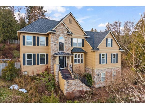 10545 NW LA CASSEL CREST LN, Portland, OR 97229