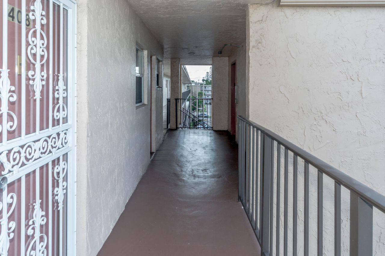 711 Lori Drive, Unit 408, Palm Springs, FL 33461 Photo
