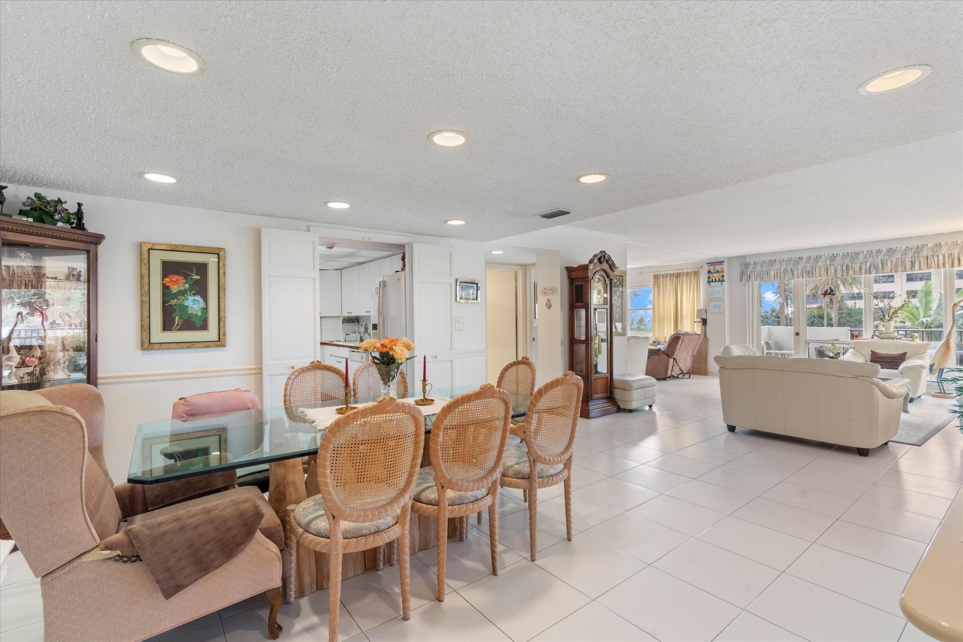 5100 N Ocean Boulevard, Unit 303, Lauderdale by the Sea, FL 33308 Photo