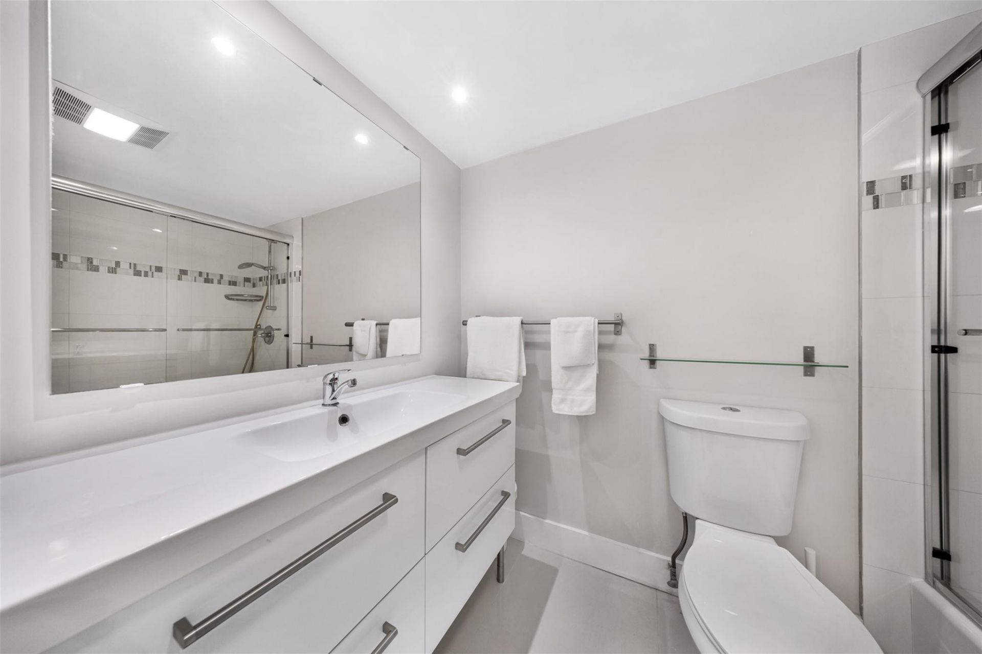 4030 W Palm Aire Drive, Unit 406, Pompano Beach, FL 33069 Photo