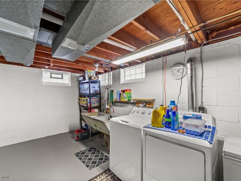 1209 Birch Lane, Cleveland, OH 44109 Photo 21