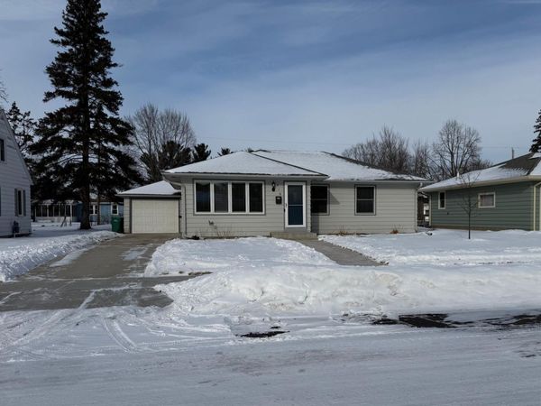 416 W Tyler Avenue, Eau Claire, WI 54701