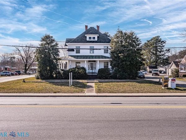 89 N Main Street , Kilmarnock, VA 22482