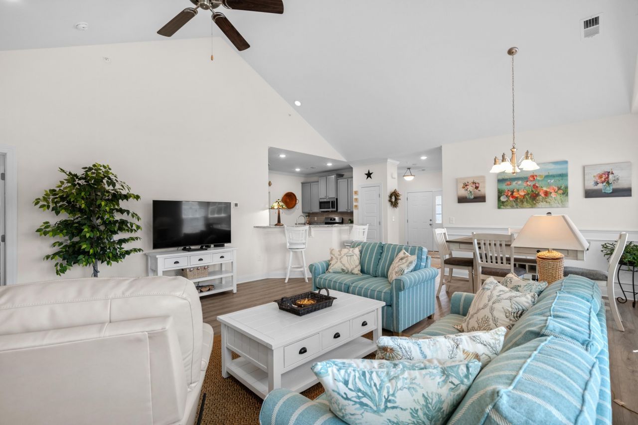 948 Jackline Place Photo 10