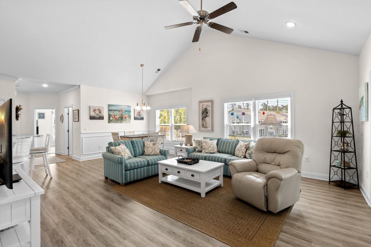 948 Jackline Place Photo 11