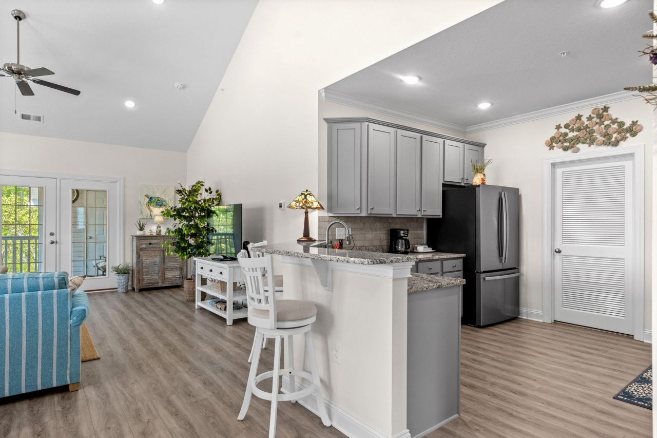 948 Jackline Place Photo 15