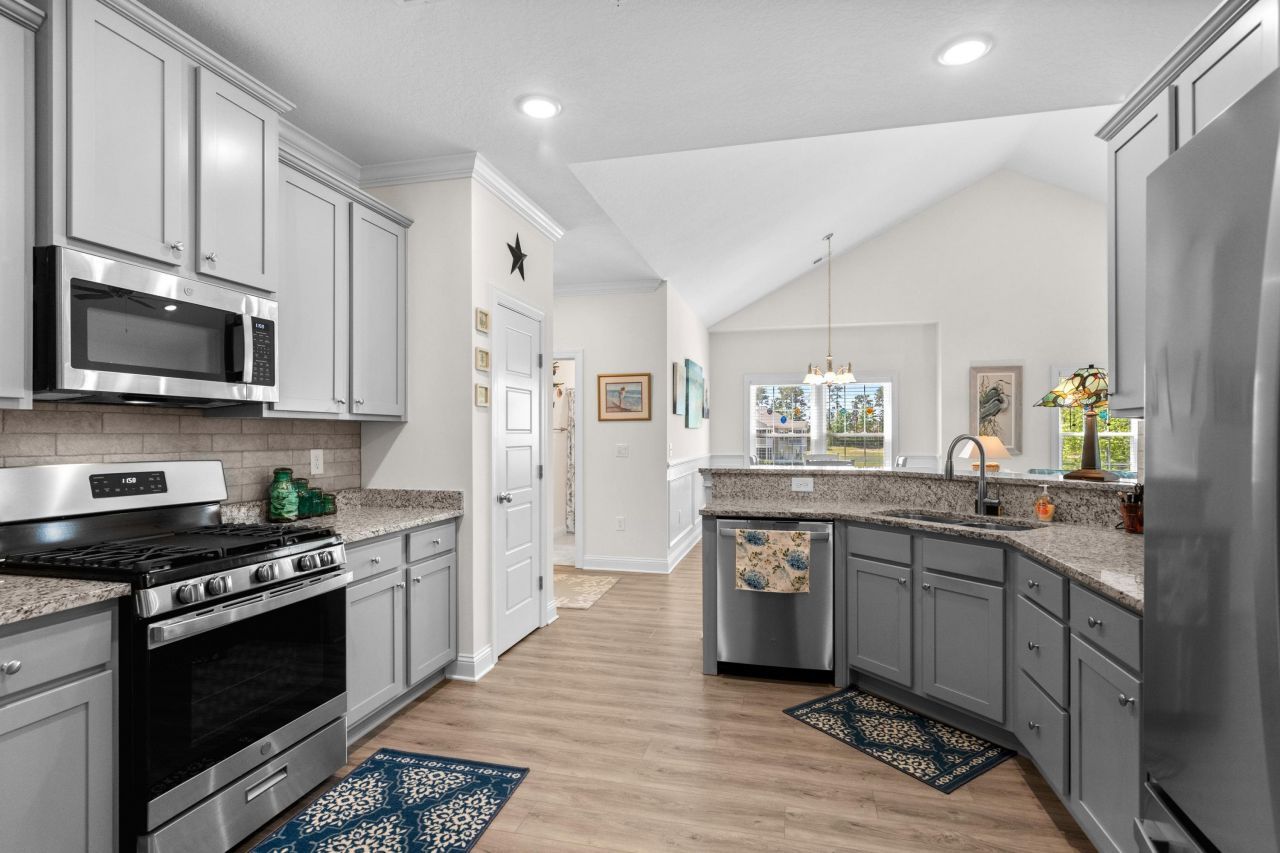 948 Jackline Place Photo 18