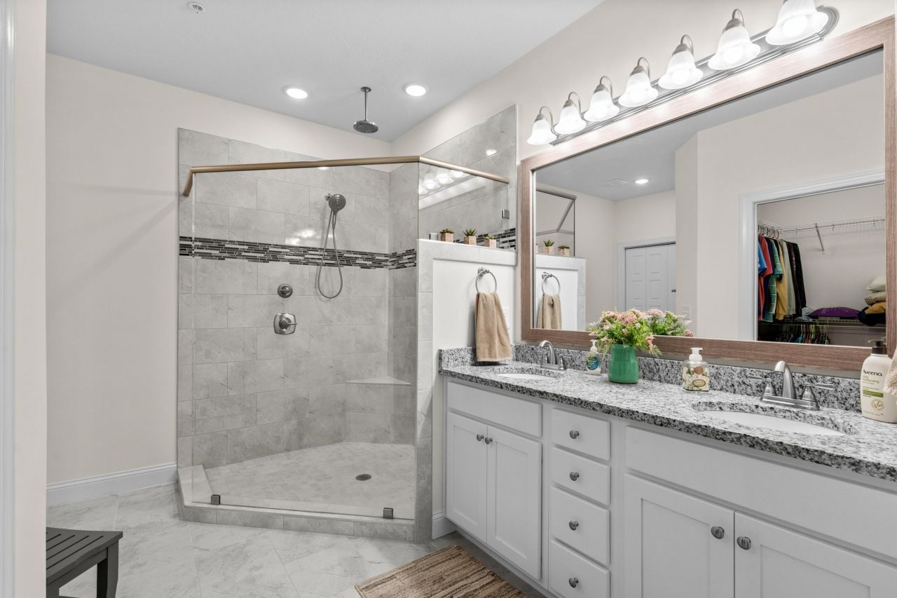 948 Jackline Place Photo 24