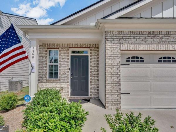 5568 Foxglove Way, Oakwood, GA 30566