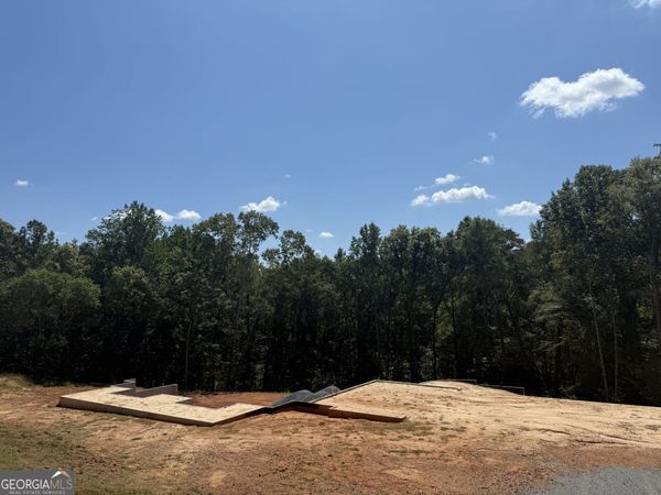 415 Forest Pointe Drive, Forsyth, GA 31029