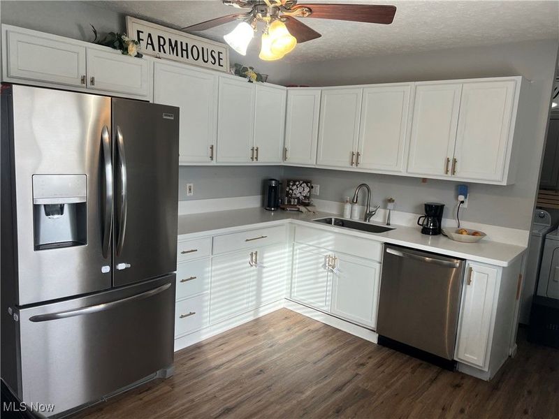 475 Carol Lane, Elyria, OH 44035 Photo 18