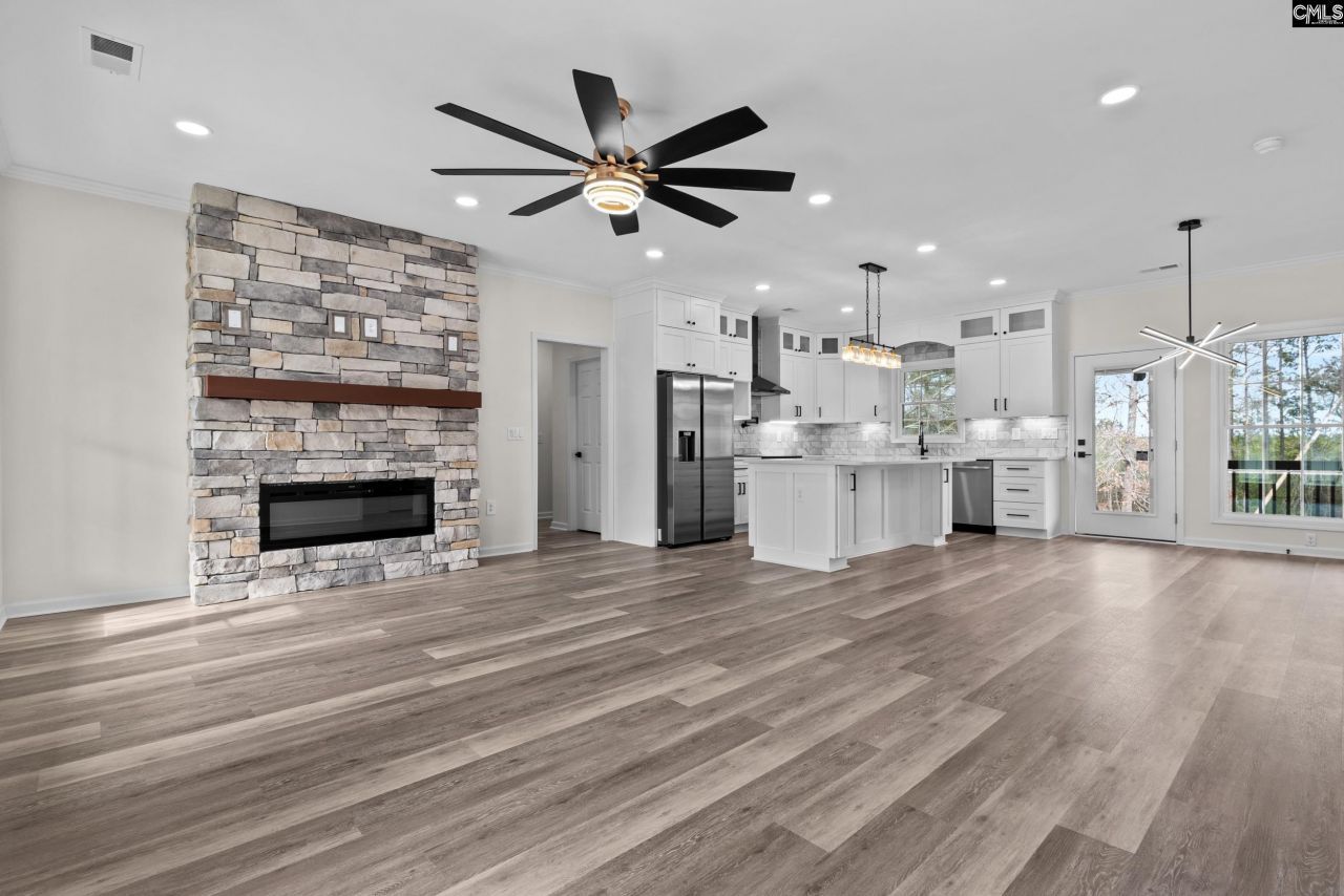 872 St Paul Church Circle Photo 4