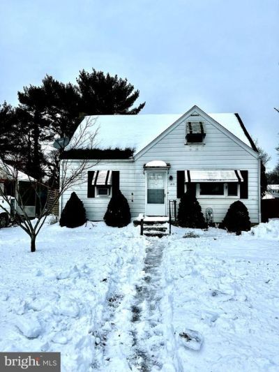 215 Deptford Road, Glassboro, NJ 08028 Main Photo