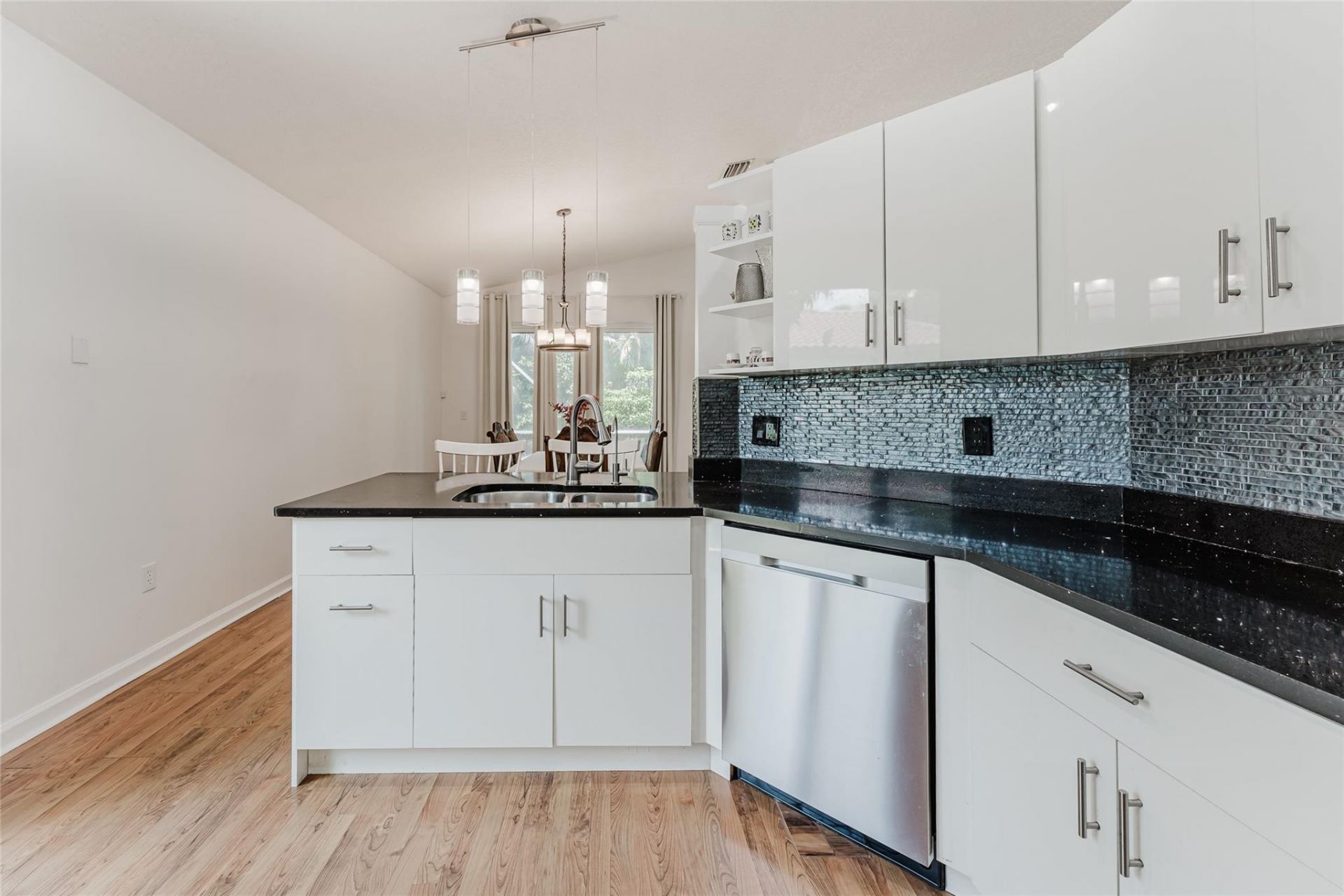 1104 NW 116th Avenue, Coral Springs, FL 33071 Photo