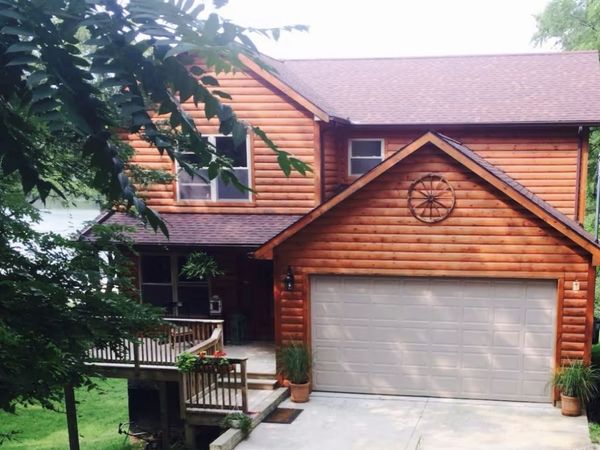 6 BARBADOS Court N, Putnam, IL 61560