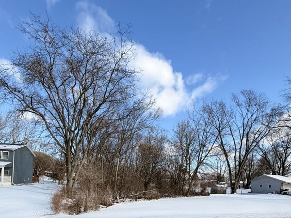 2N309 Pearl Avenue, Glen Ellyn, IL 60137