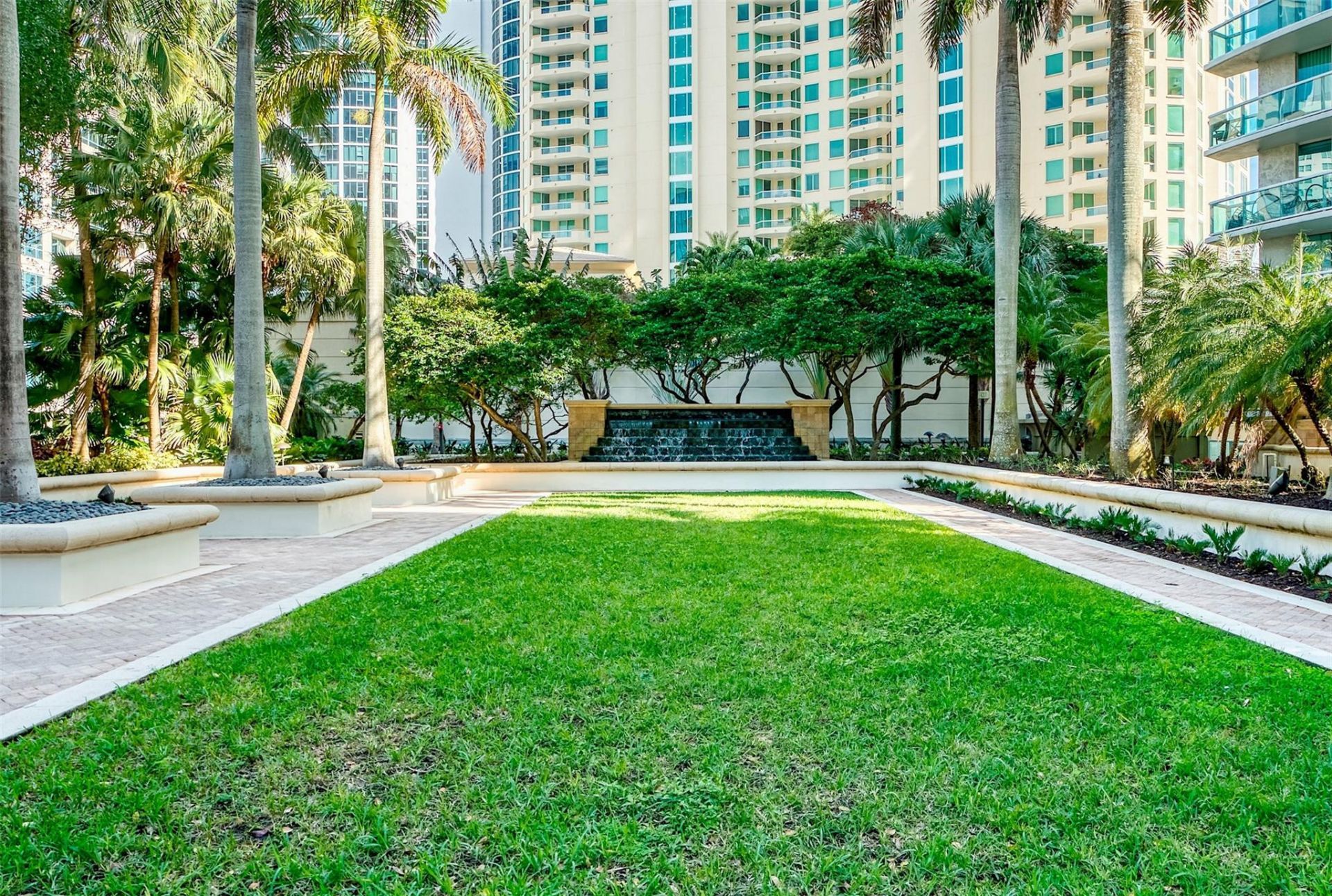 347 N New River Drive, Unit 411, Fort Lauderdale, FL 33301 Photo