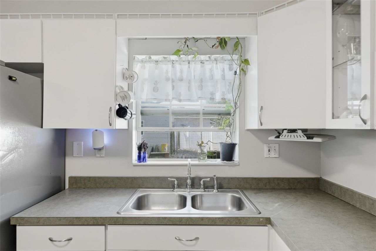 3992 62nd Street N, Saint Petersburg, FL 33709 Photo