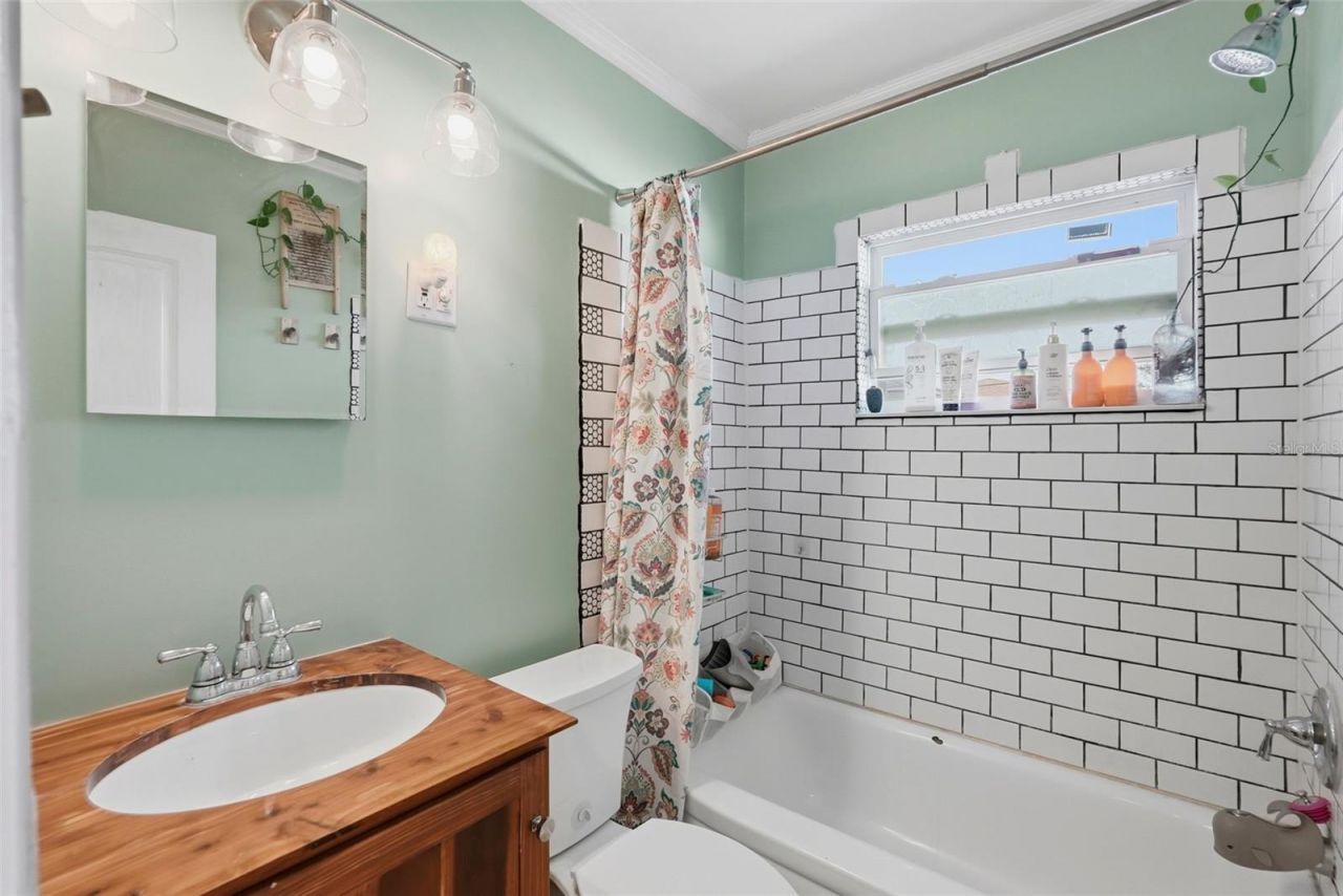 3992 62nd Street N, Saint Petersburg, FL 33709 Photo