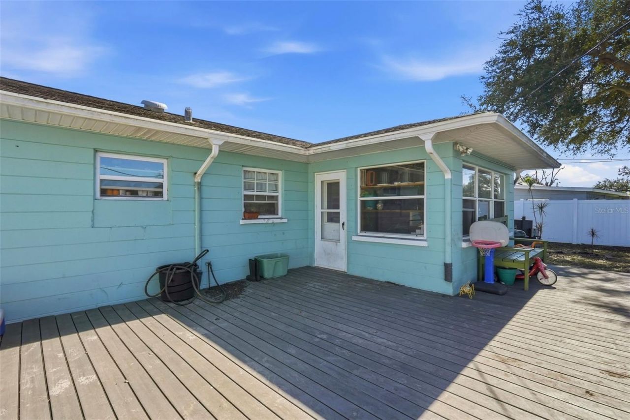 3992 62nd Street N, Saint Petersburg, FL 33709 Photo