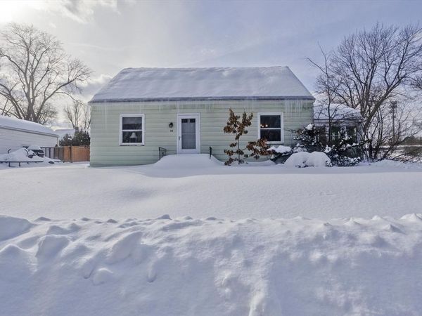 54 Dudley St, Springfield, MA 01095