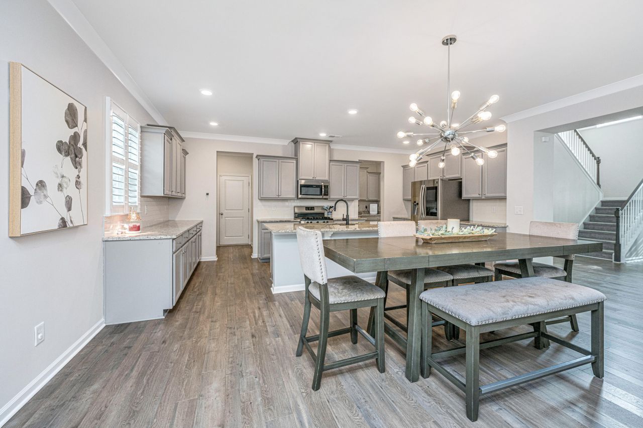 9905 Pin Cherry Court Photo 12