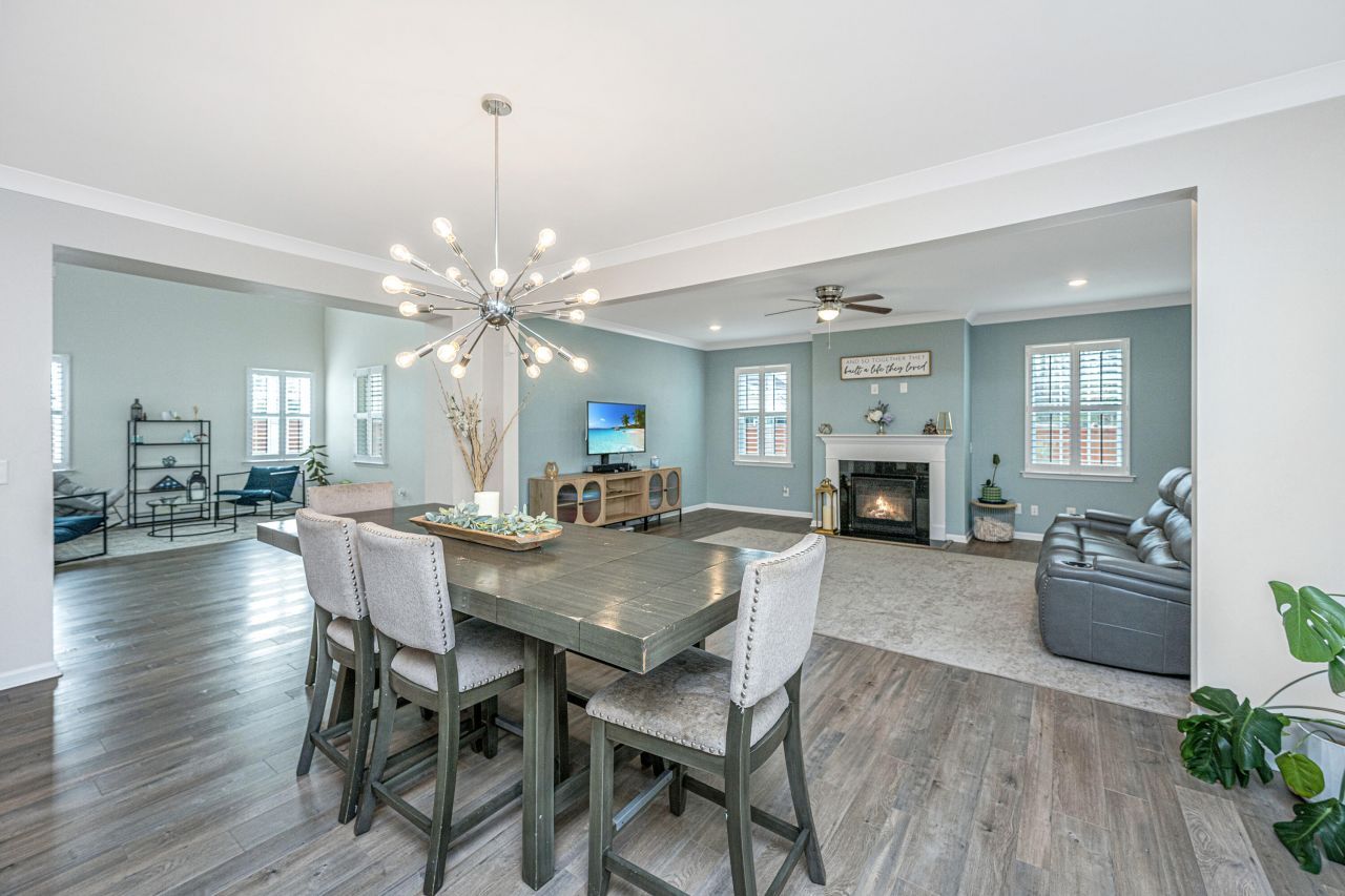 9905 Pin Cherry Court Photo 22