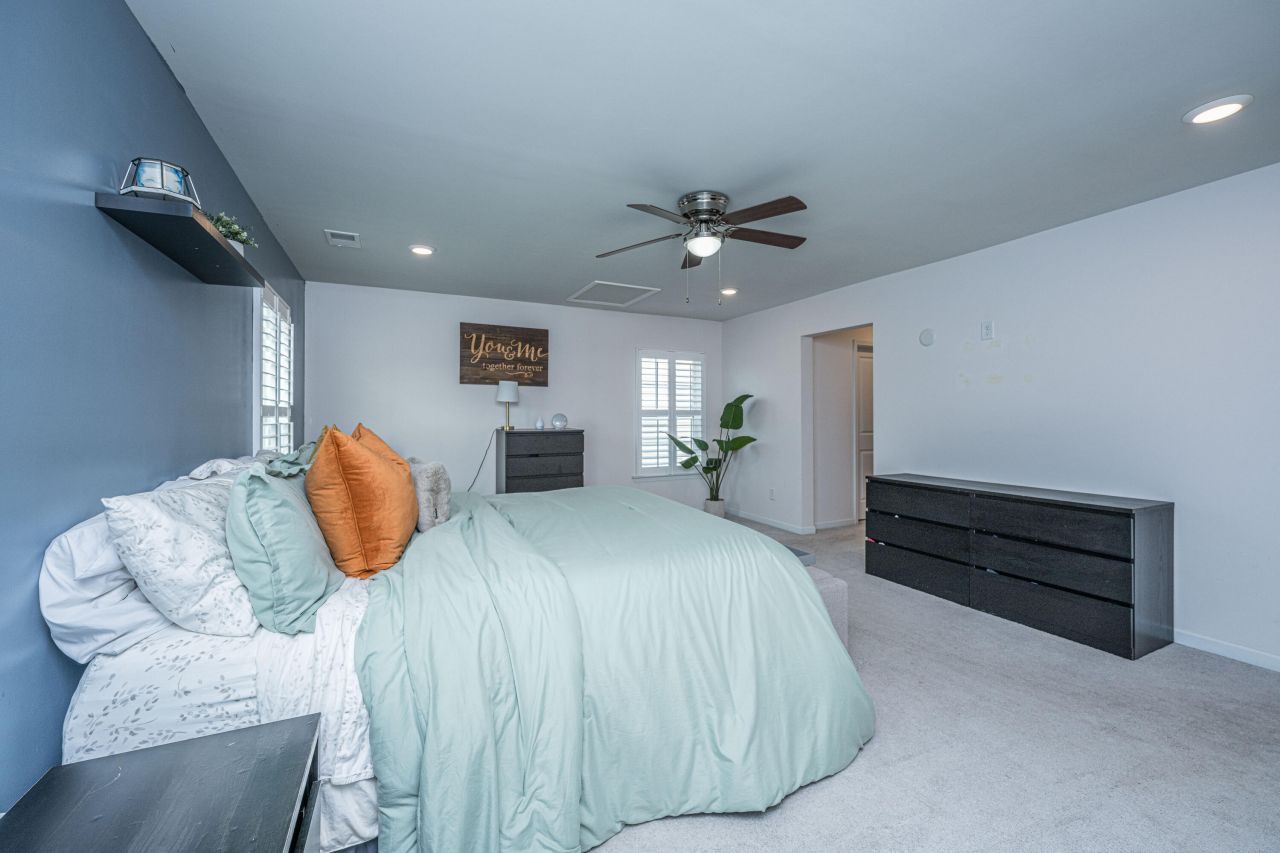 9905 Pin Cherry Court Photo 24