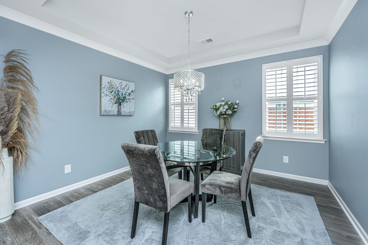 9905 Pin Cherry Court Photo 3