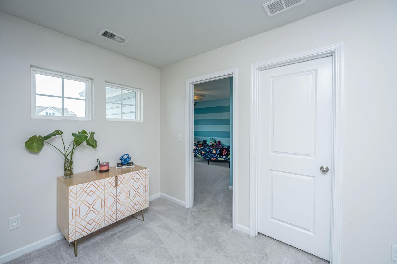 9905 Pin Cherry Court Photo 43