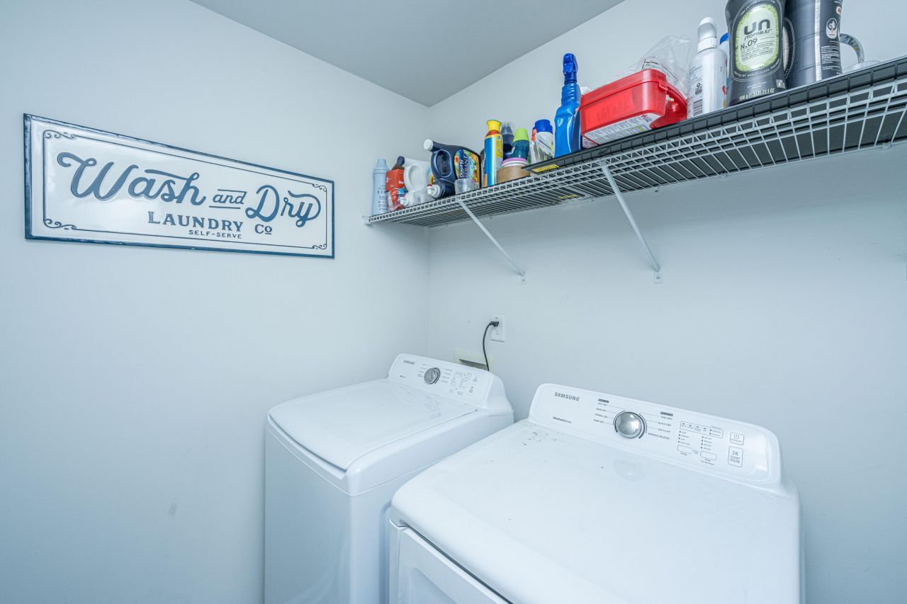 9905 Pin Cherry Court Photo 46