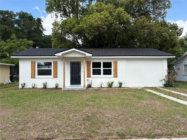 712 PILAKLAKAHA AVENUE, AUBURNDALE, FL 33823