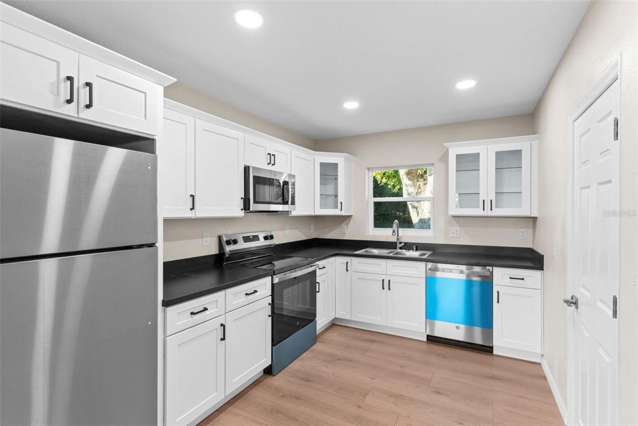 712 Pilaklakaha Avenue, Auburndale, FL 33823 Photo