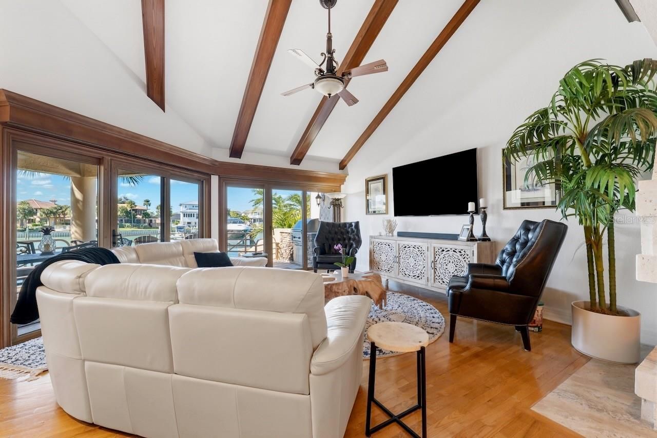 740 Pinellas Bayway S, Tierra Verde, FL 33715 Photo