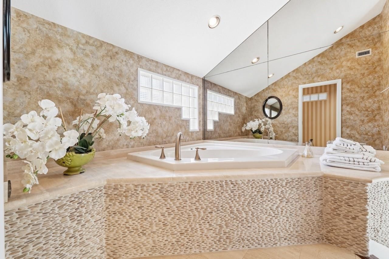 740 Pinellas Bayway S, Tierra Verde, FL 33715 Photo