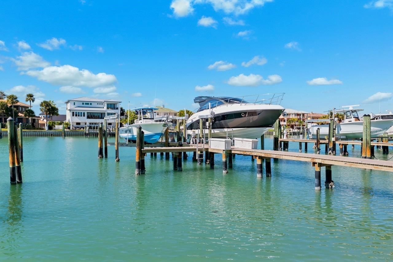 740 Pinellas Bayway S, Tierra Verde, FL 33715 Photo