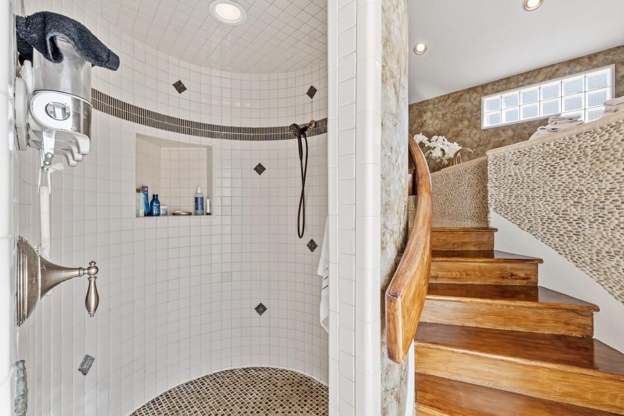 740 Pinellas Bayway S, Tierra Verde, FL 33715 Photo