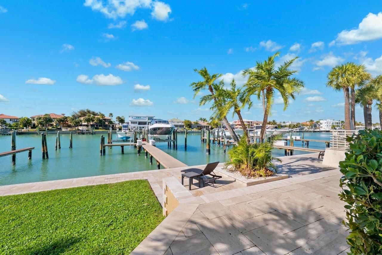 740 Pinellas Bayway S, Tierra Verde, FL 33715 Photo