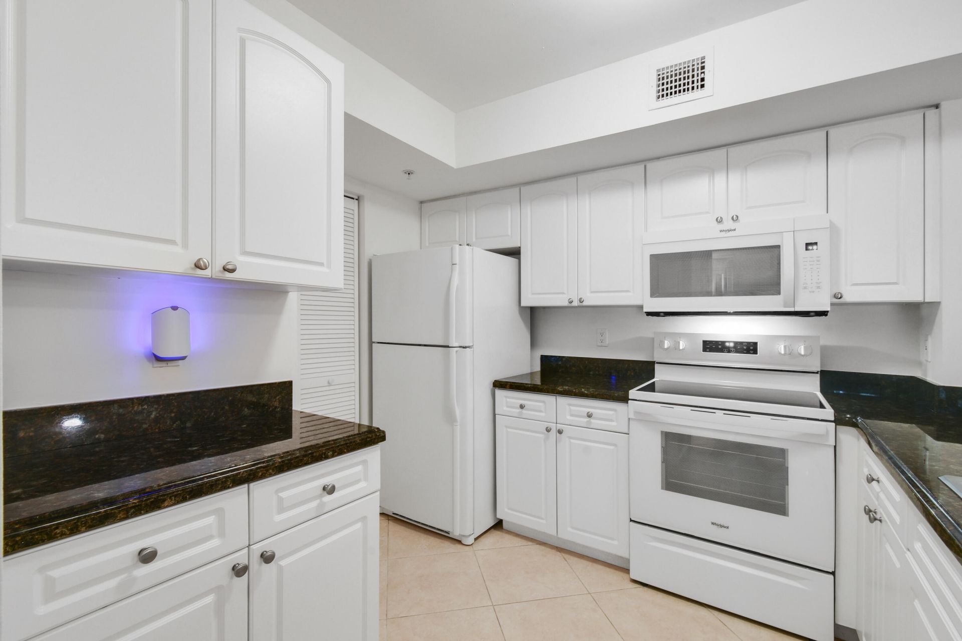 242 Village Boulevard, Unit 2203, Tequesta, FL 33469 Photo