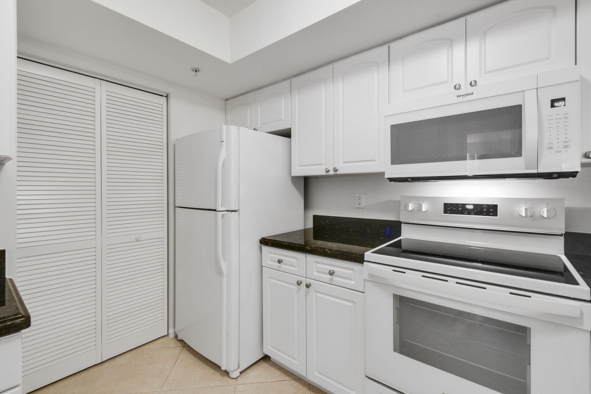 242 Village Boulevard, Unit 2203, Tequesta, FL 33469 Photo