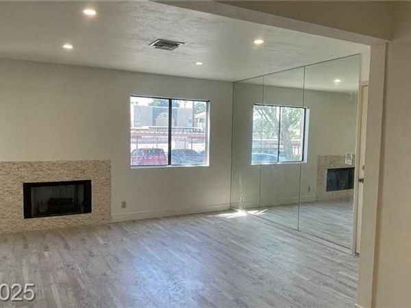 1701 E Katie Avenue , Unit 91, Las Vegas, NV 89119