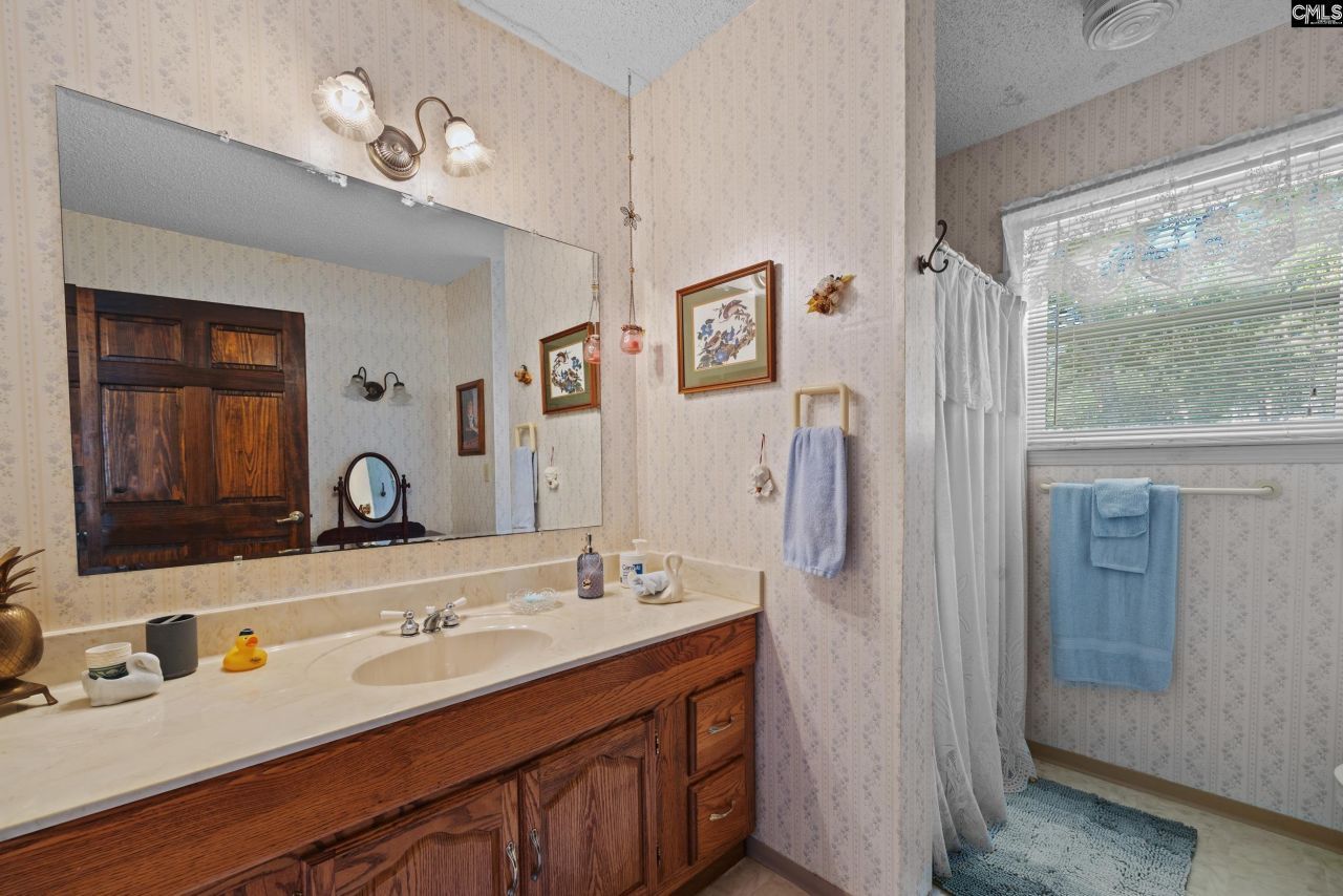 255 Mallard Cove Road Photo 32