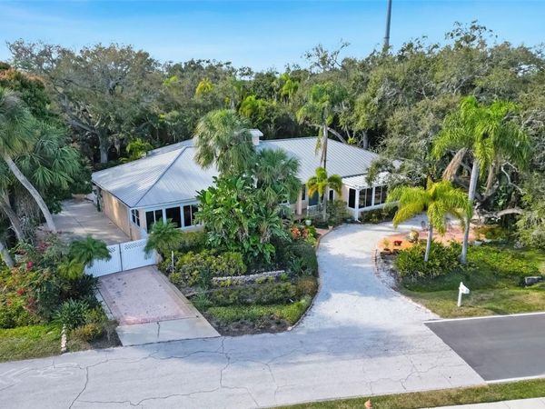 1407 N BAYSHORE DRIVE, SAFETY HARBOR, FL 34695