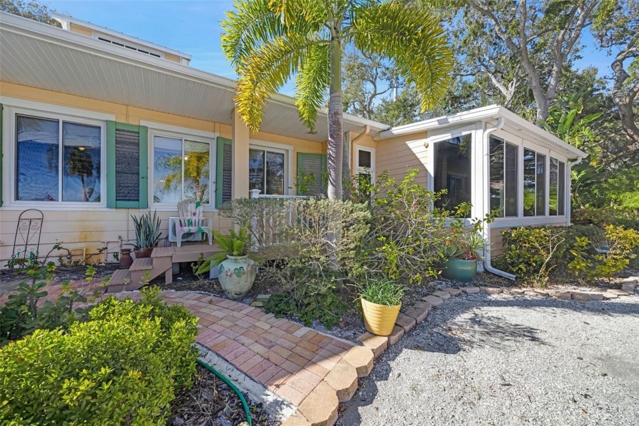 1407 N Bayshore Drive, Safety Harbor, FL 34695 Photo